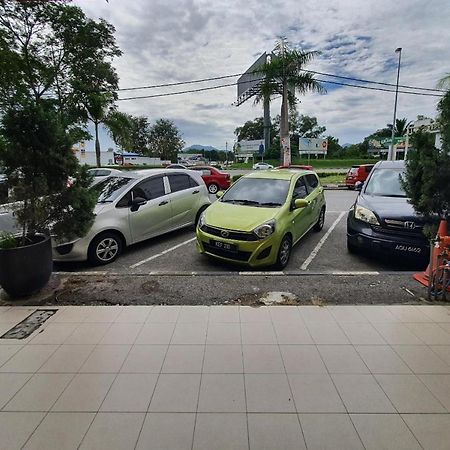 Highway Budget Hotel Ipoh Buitenkant foto