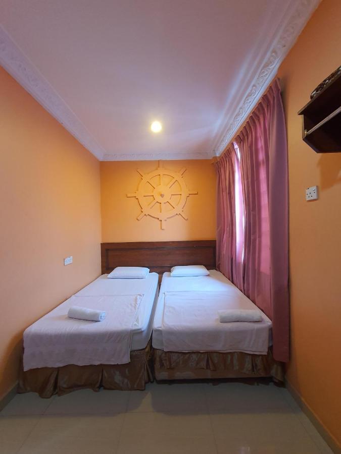 Highway Budget Hotel Ipoh Buitenkant foto